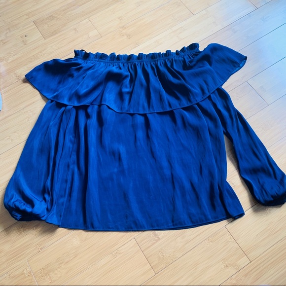 Lily Pulitzer Off The Shoulder Top - Picture 3 of 3